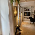 Le Petit Bourgeois - Duplex En Vieille Apartament *